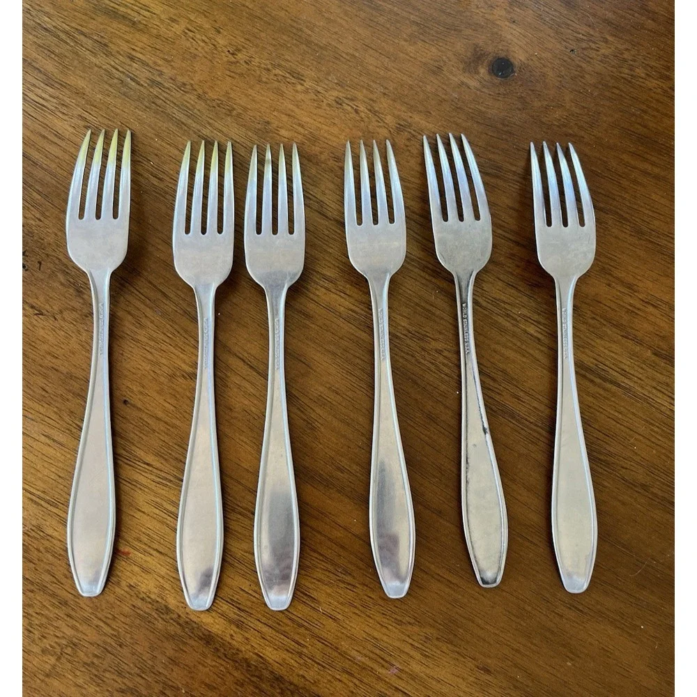 World Stainless U.S.A.‎ Jupiter 14 Pieces Utensils Flatware Set